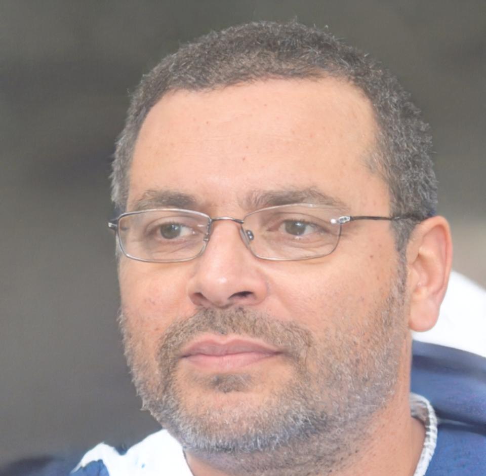 Portrait de Marc Dubois, Directeur Financier